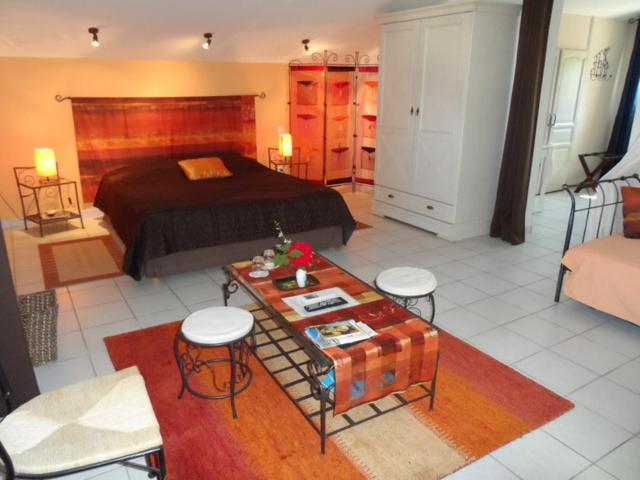 Chambres D'Hotes La Colombiere Colombiers  Rum bild